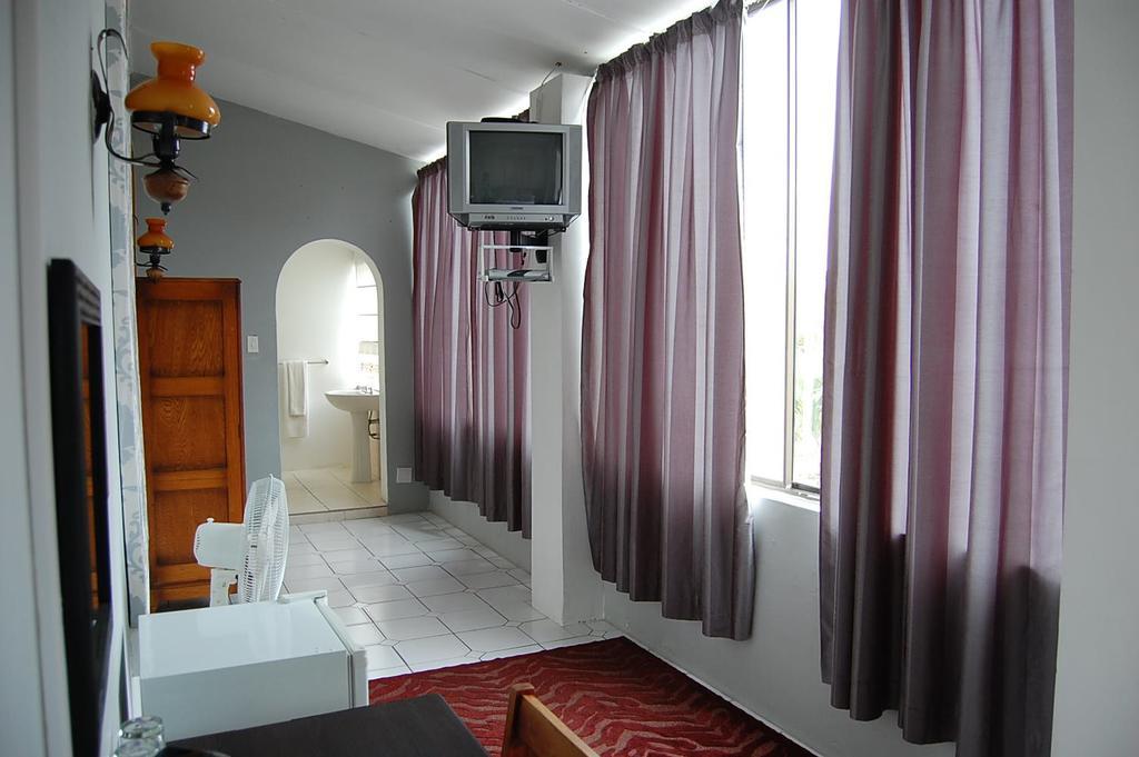 Glencoe Guest House Кинг-Уильямс-Таун Экстерьер фото